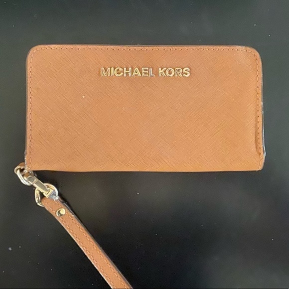 Michael Kors Acorn Leather Phone Wristlet - Picture 3 of 3